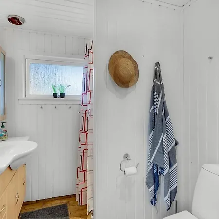 3 Bedroom Amazing In Oksbøl